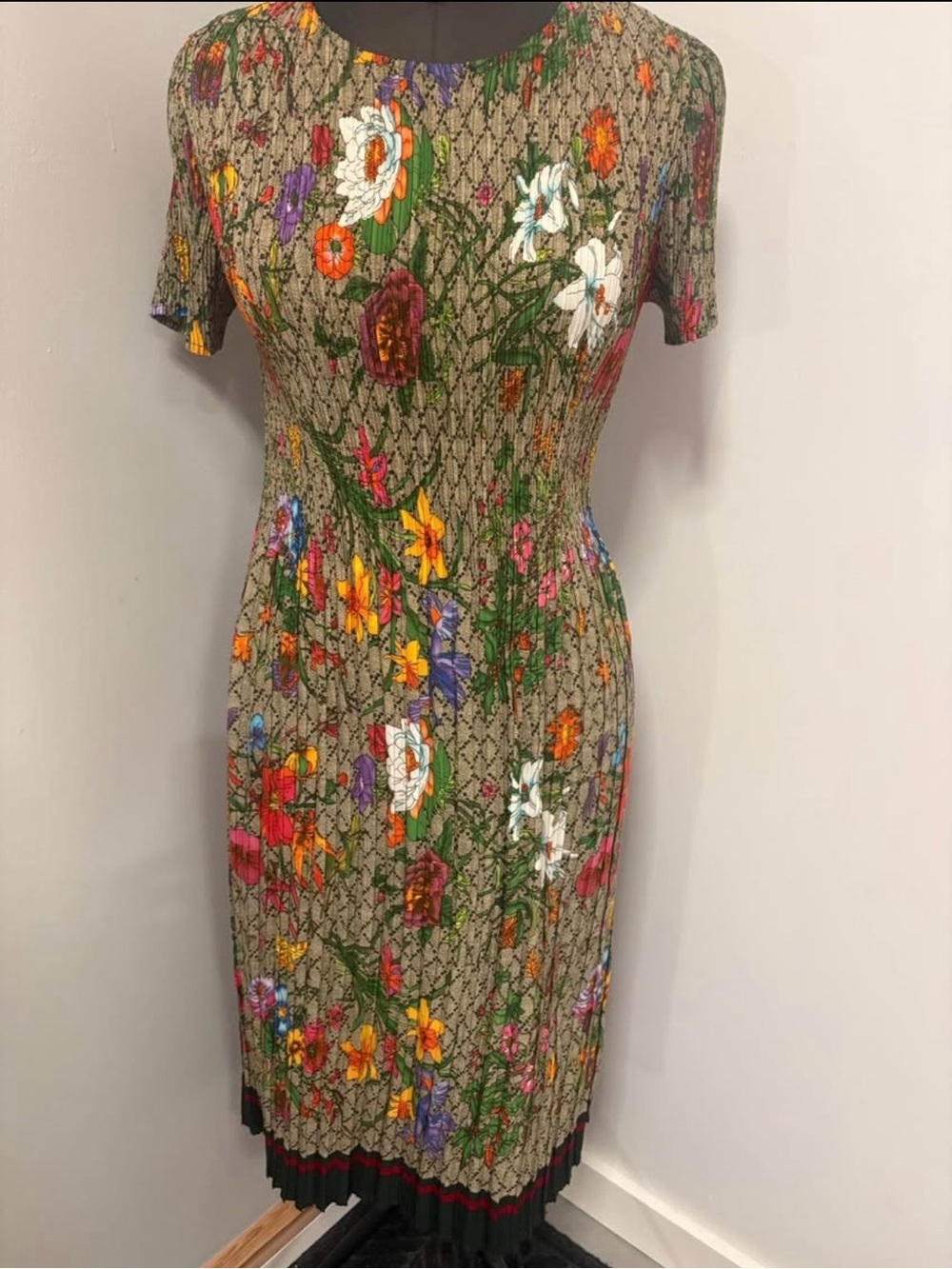 Brand new pleated Floral print dress